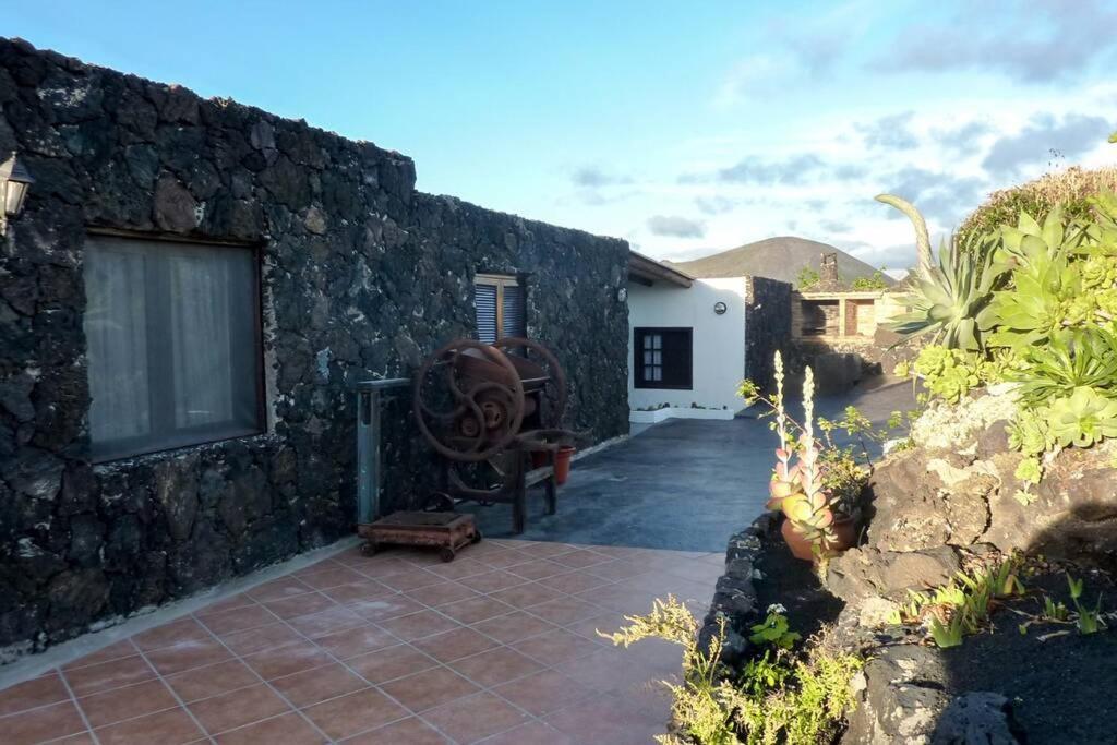 Los Frailes Eco Finca B Tinajo Dış mekan fotoğraf